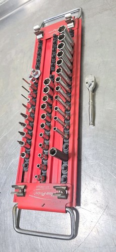 Snap 4in metric sockets - on,