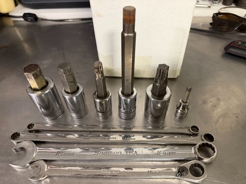 Snap assorted sockets and - snap,