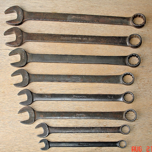 Snap piece wrench - piece,